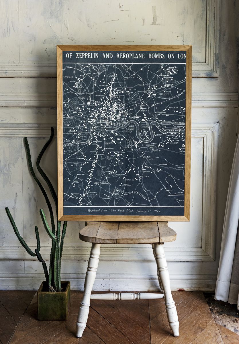 Map Zeppelin aeroplane bombs London. room preview