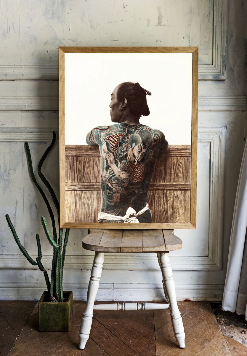 Nude photography tattooed Japanese man. room preview