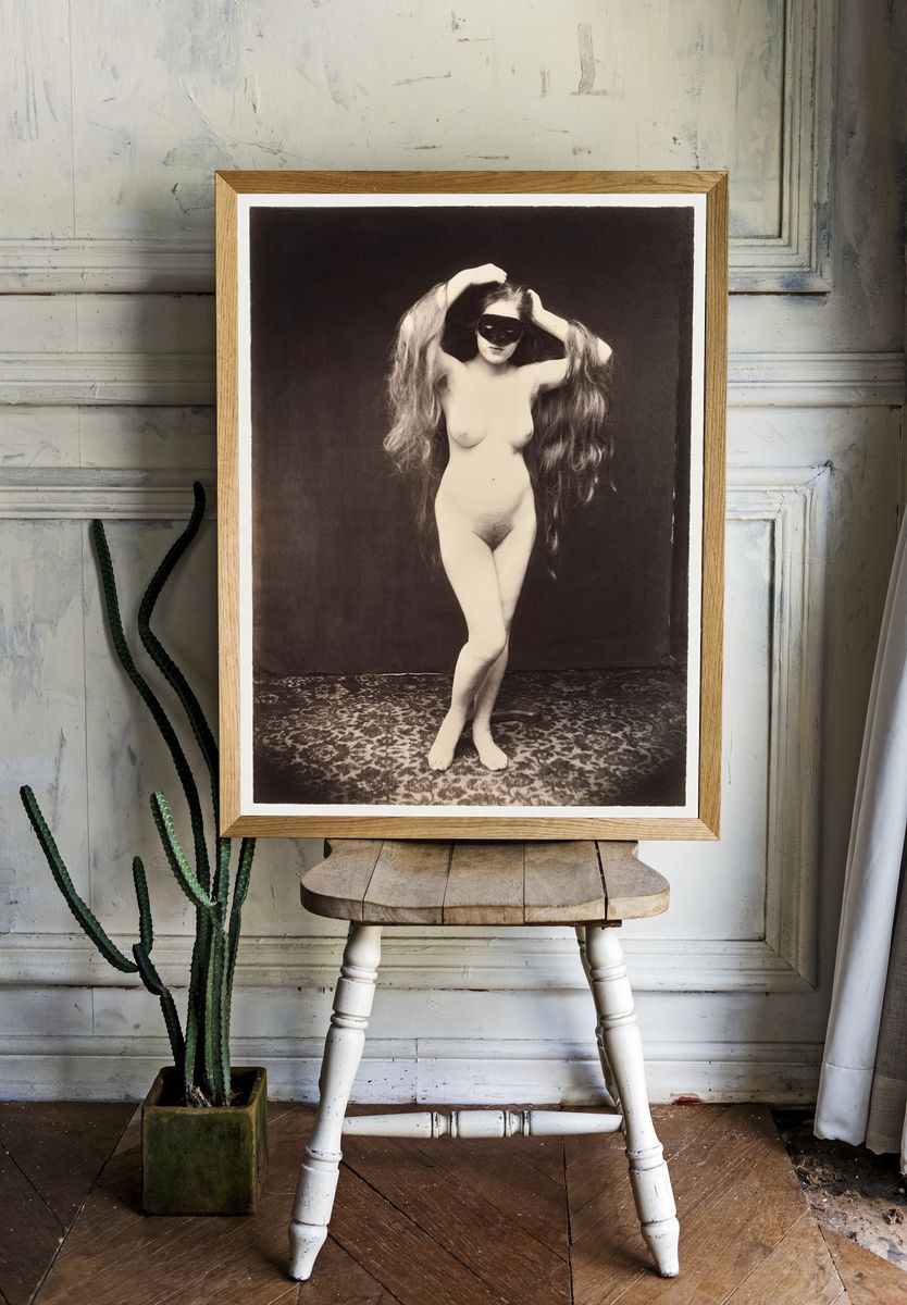 Nude photography naked woman, Female. — room view 1