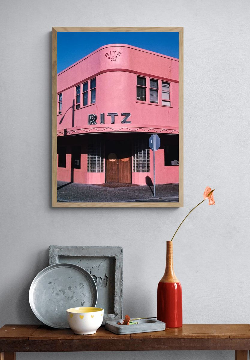 Ritz Building (1940), Eureka, California. — room view 3
