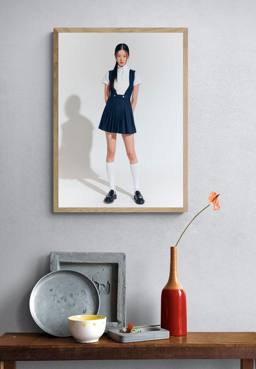 Minimalist Fashion Portrait Poster. — room view 3