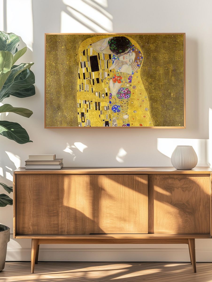 Klimt Kiss wallpaper, desktop background. — room view 3