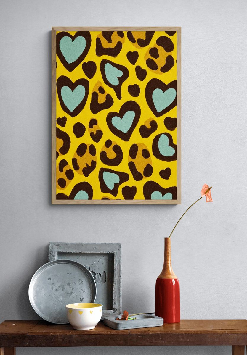 Leopard Hearts Pop-Art Poster. — room view 3