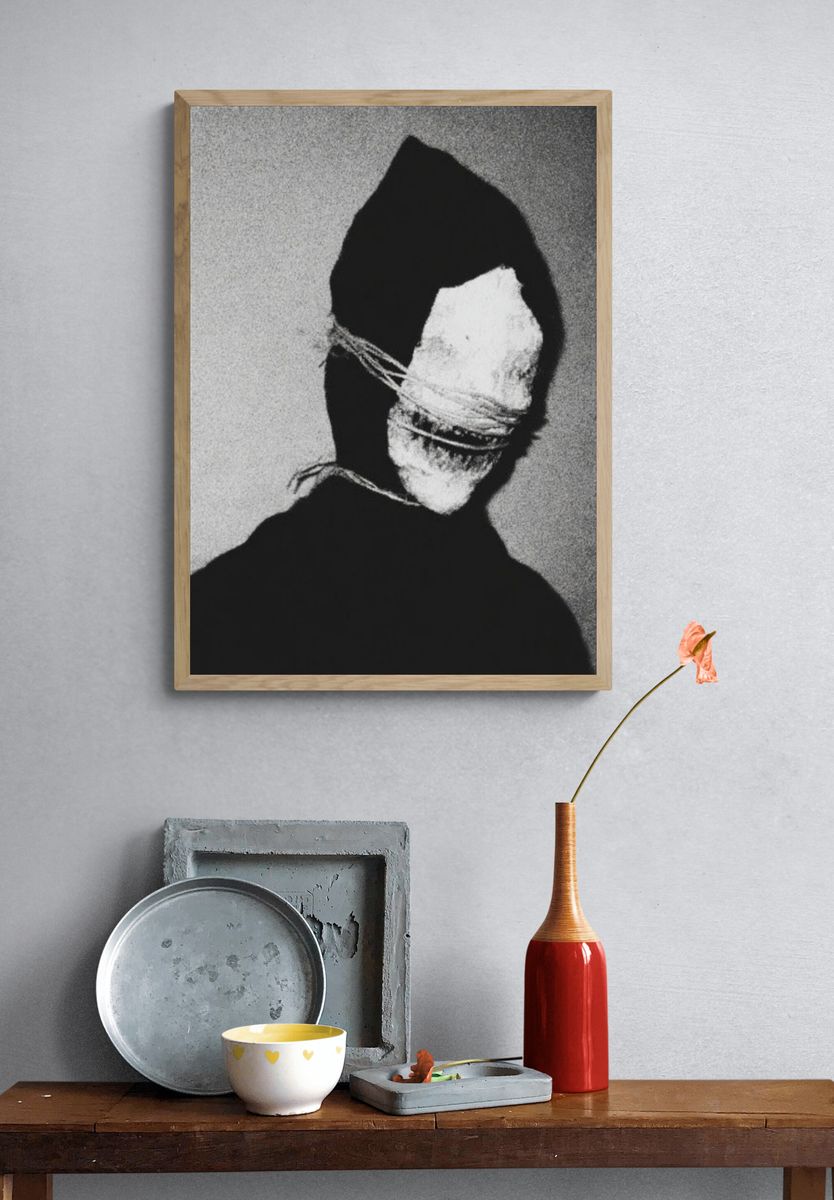 Abstract Bound Figure Print. — room view 3