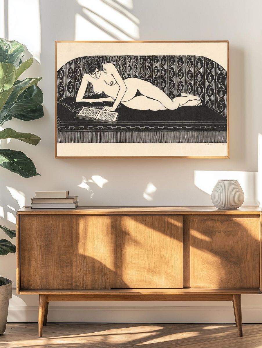 Naked woman showing her breasts. — room view 3
