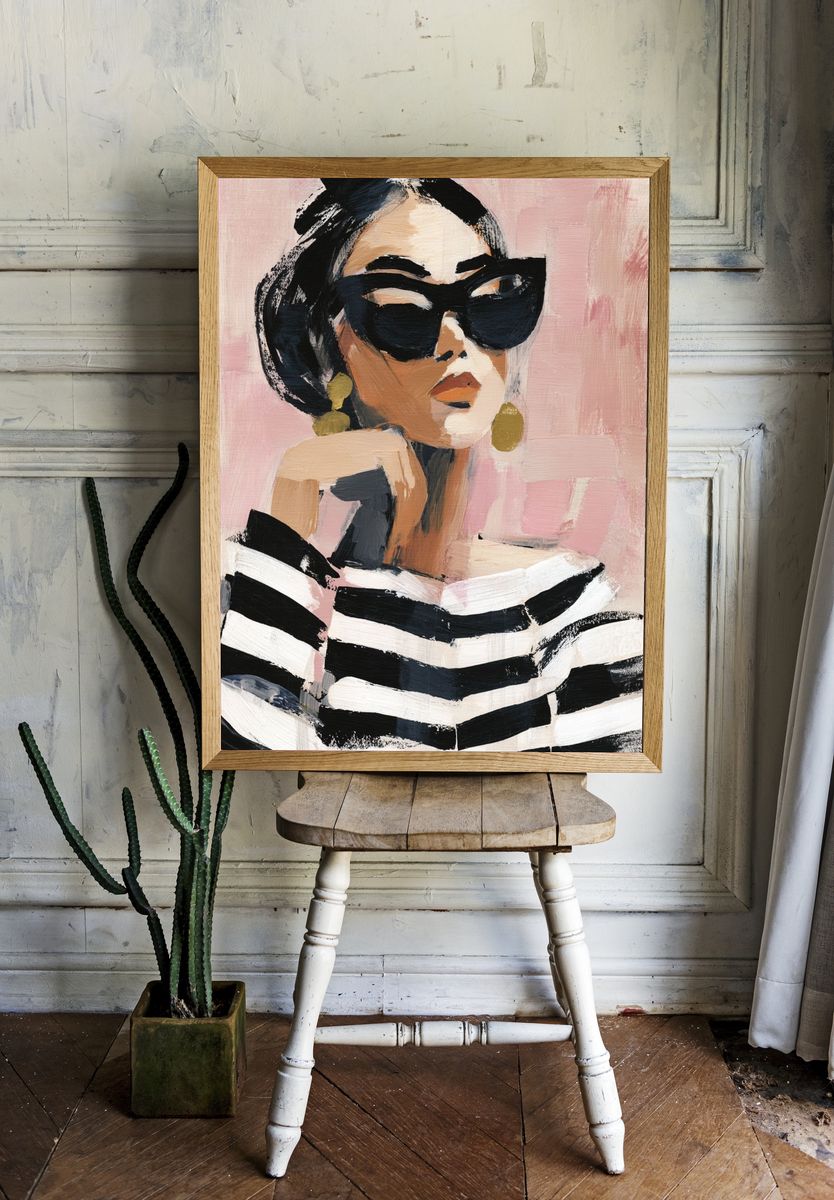 Chic Woman in Sunglasses — Fashion Print. — room view 1