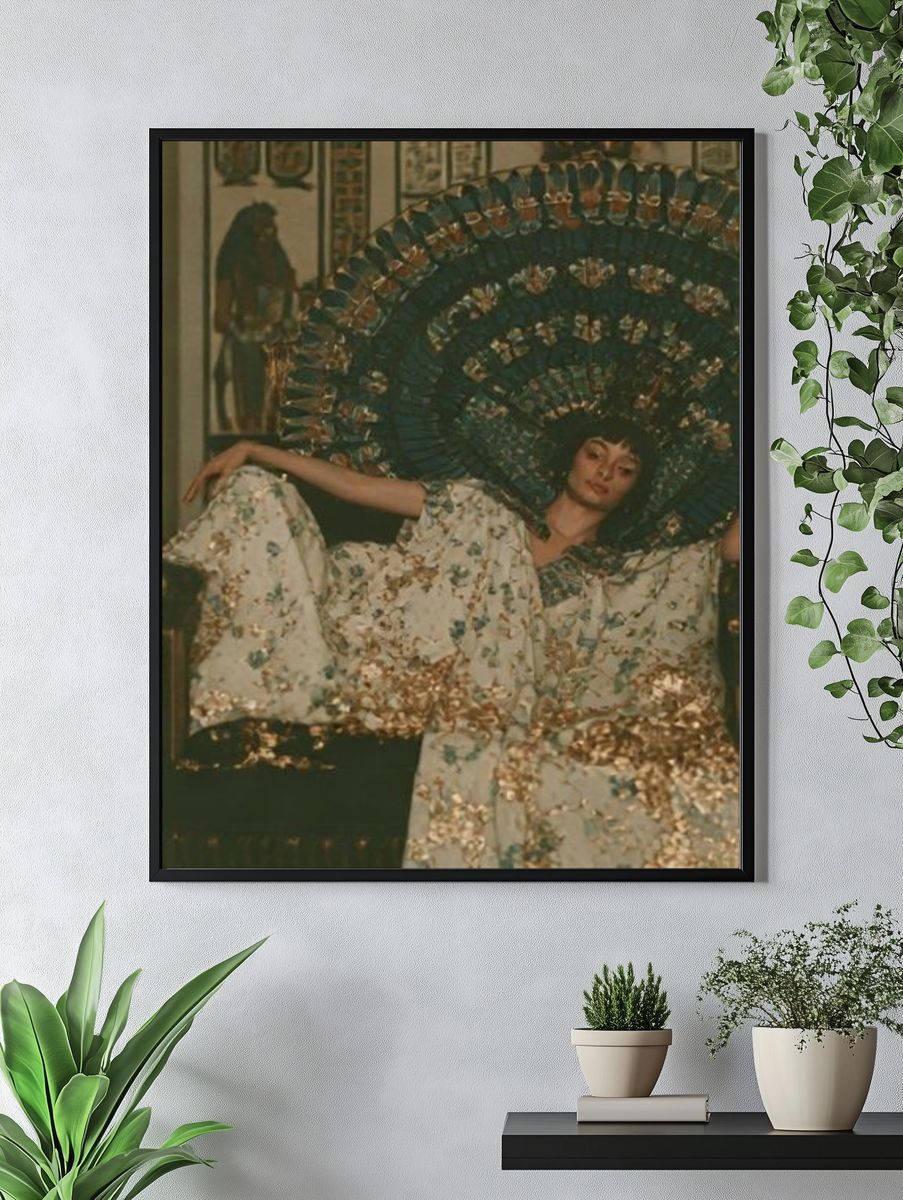 Fashion Portrait — Vintage Print. — room view 4
