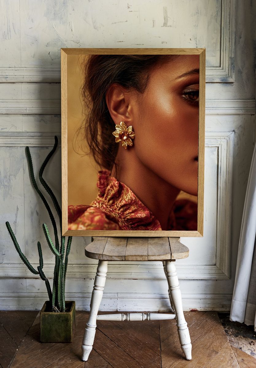 Golden Portrait Fashion Poster. — room view 1