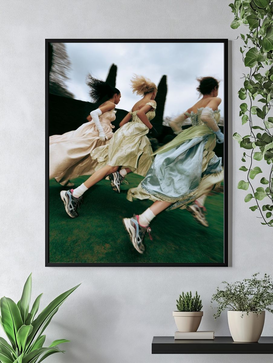 Fashion Runway — Contemporary Print. — room view 4