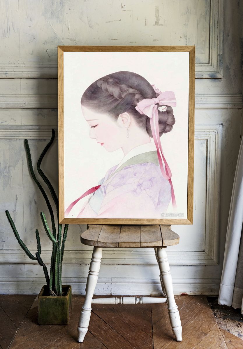 Elegant Geisha Portrait Print. — room view 1