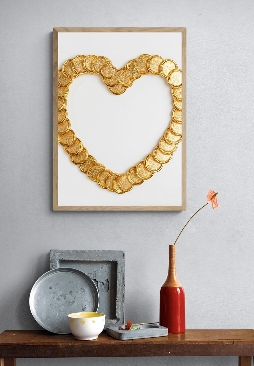 Golden Heart Chain Poster. — room view 3