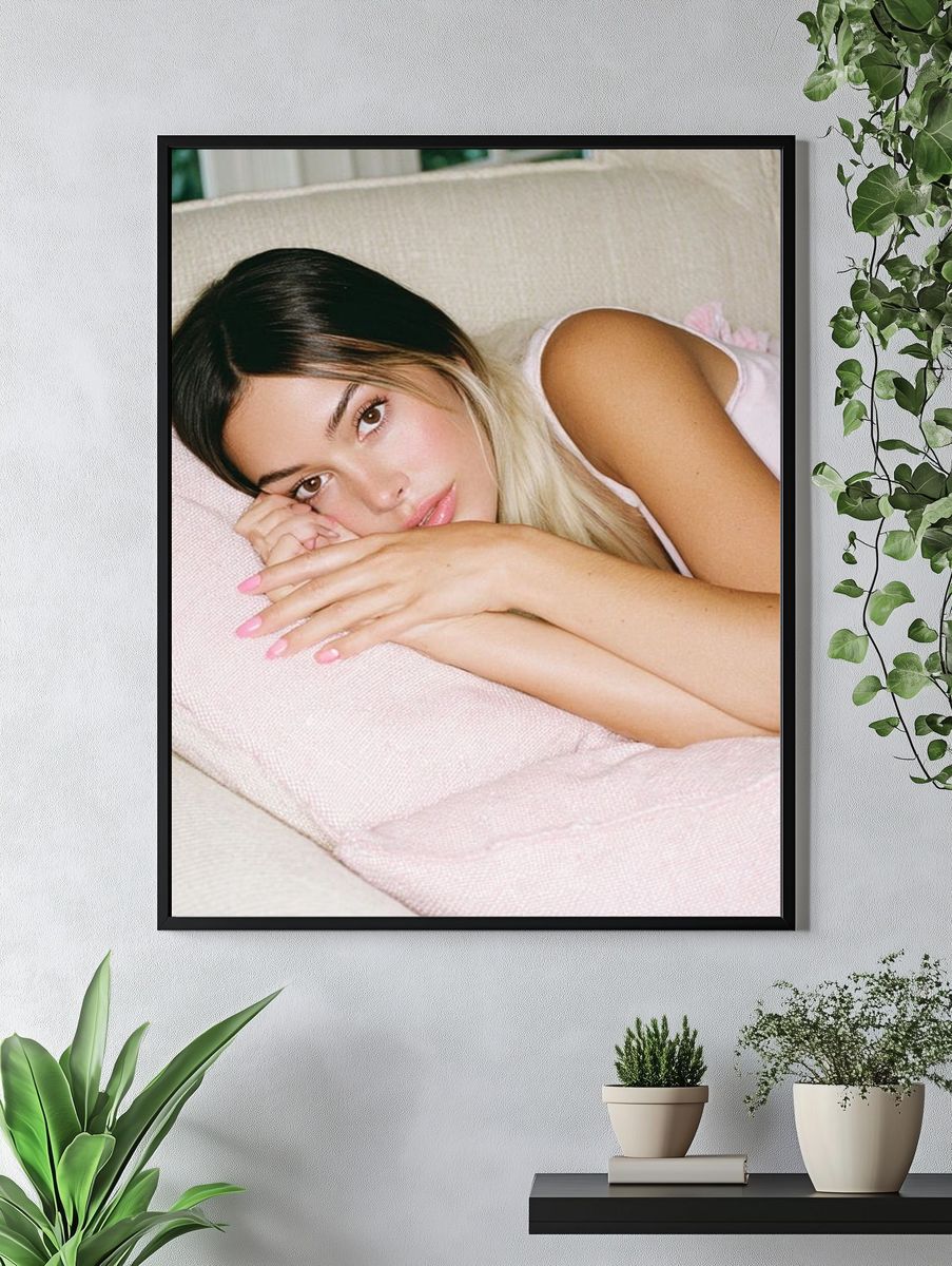 Soft Portrait in Pink Poster. — room view 4