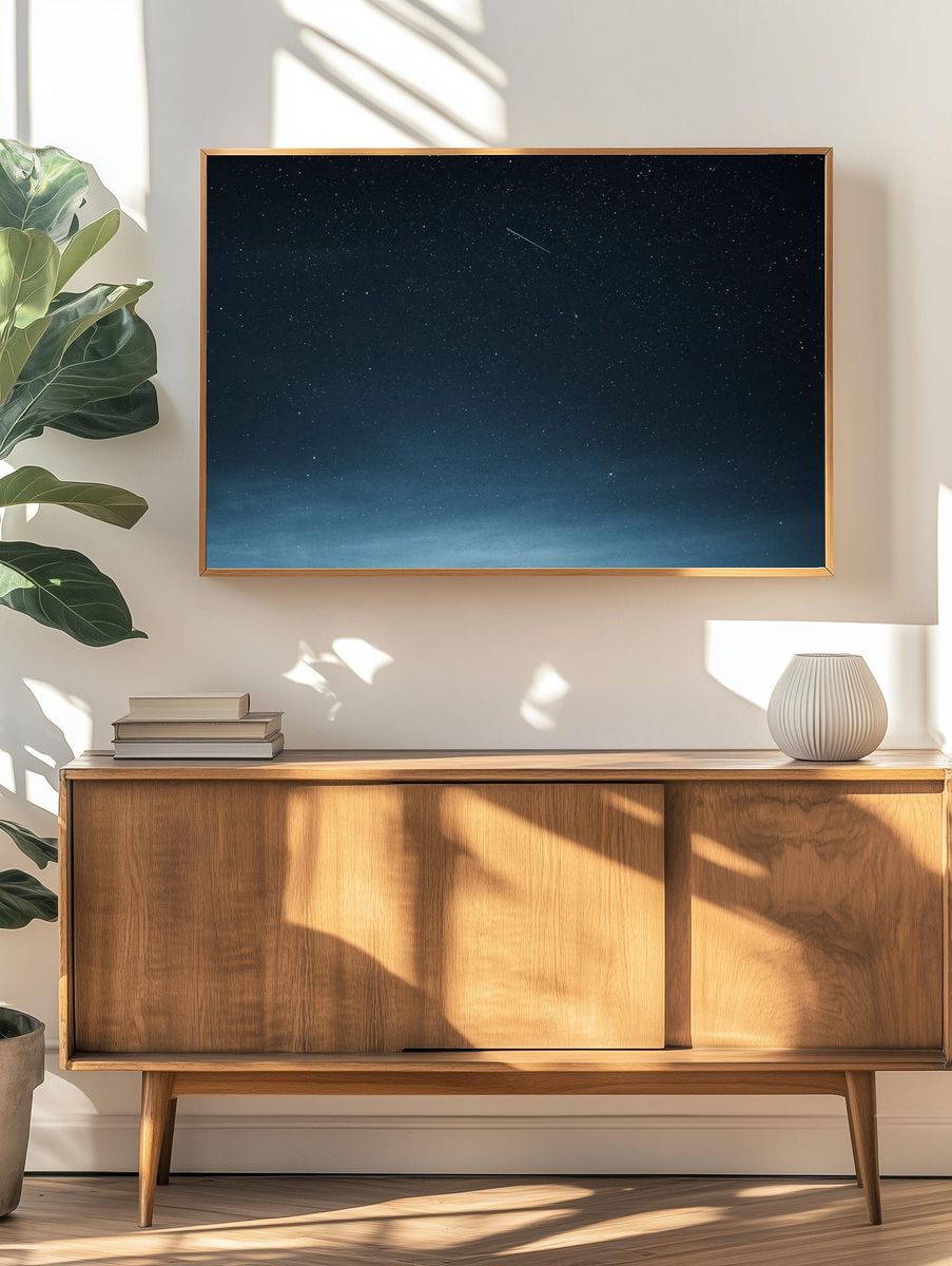 Shooting star dark blue sky. — room view 3