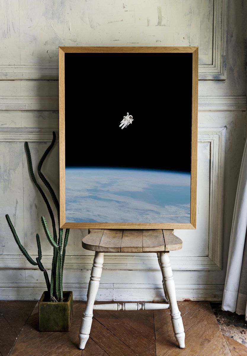 Astronaut spacesuit. — room view 1