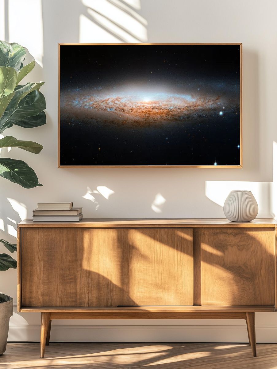 NASA/ESA Hubble Space Telescope has. — room view 3