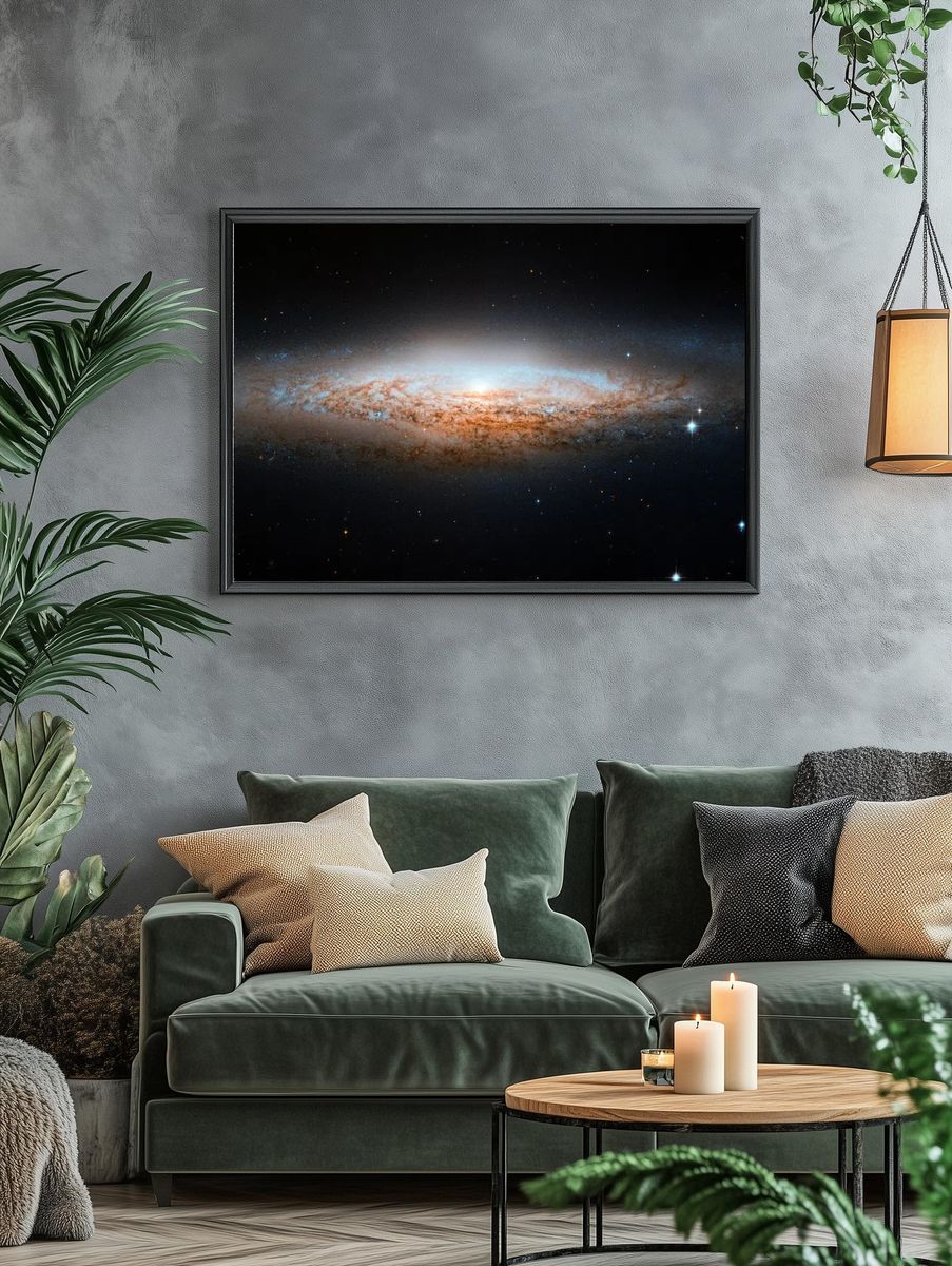 NASA/ESA Hubble Space Telescope has. — room view 4