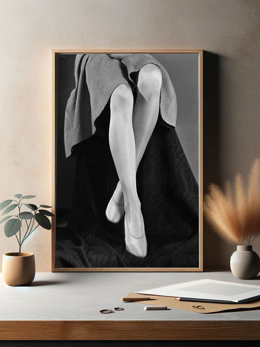 Bonds Hosiery by Gordon Burt (1932) — Art Print. — room view 2